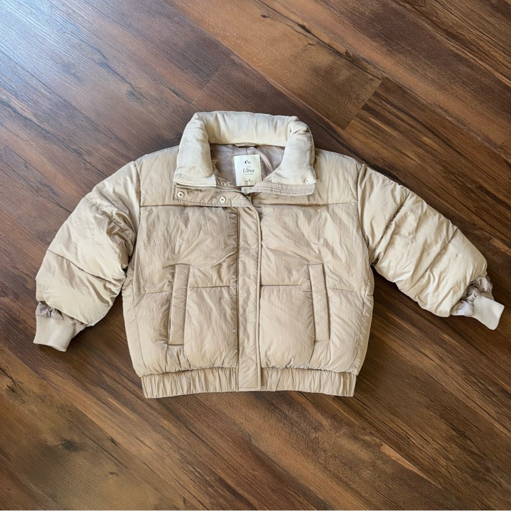 Abercrombie & Fitch Ultra Collection Cropped Mini Puffer Coat